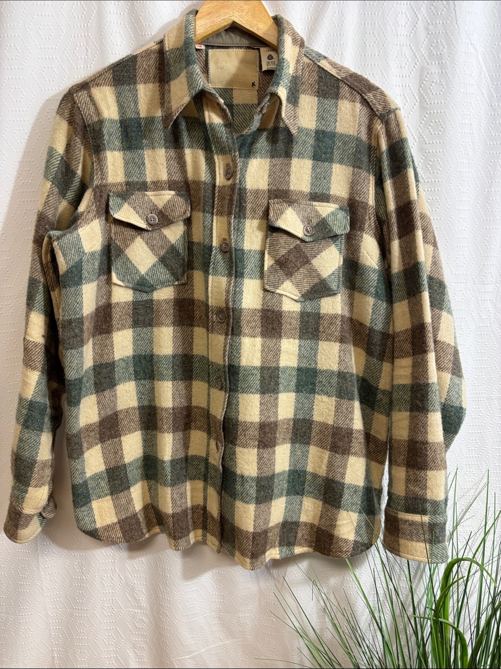 Vintage Woolrich 70’s cream green brown wool shackle
